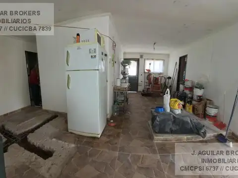Casa 4 ambientes con 2 baños