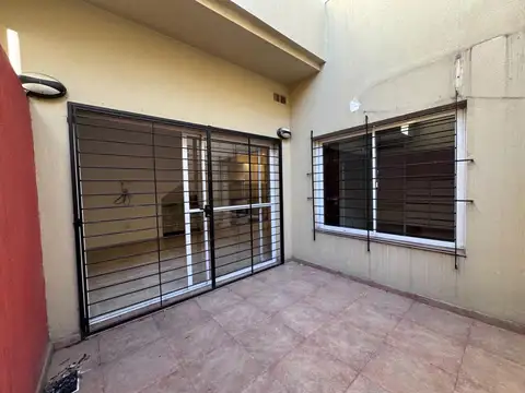 Depto Tipo Casa en Alquiler de 2 ambientes