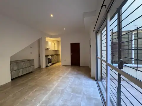 Gregorio De Laferrere 3300, Piso PB