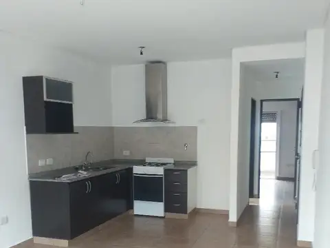 Departamento en Alquiler en Chilavert, $ 650.000