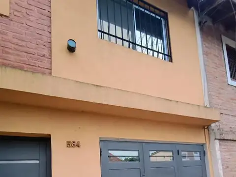 Depto Tipo Casa en Alquiler de 2 dormitorios