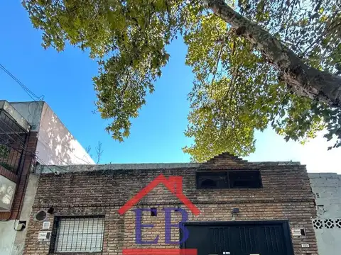 Depósito en Flores