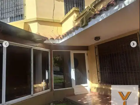 Casa en Alquiler de 3 dormitorios
