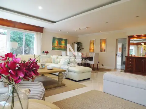 Casa en Venta en Playa Mansa, USD 10.260.000