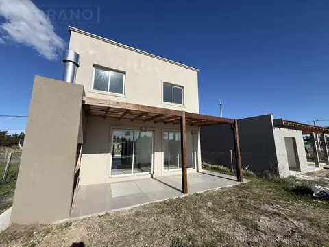 Casa 4 ambientes con 1 baño