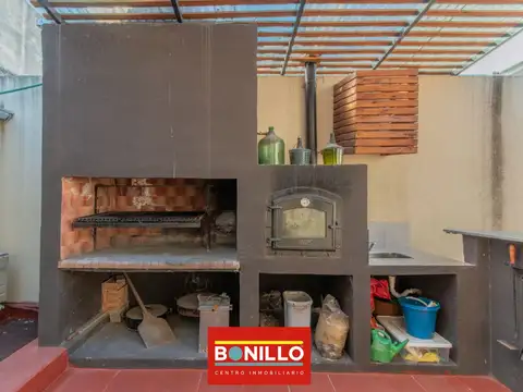 Casa 5 ambientes venta Agronomía