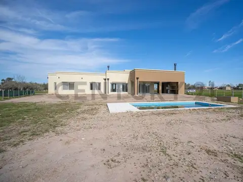 Casa en alquiler en Barrio privado El Mirador a estrenar