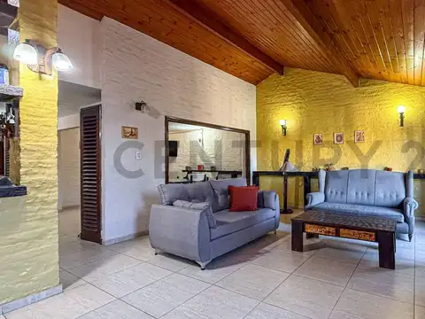 VENTA CASA 3 AMBIENTES CON COCHERA PUNTA MOGOTES APTO CREDITO