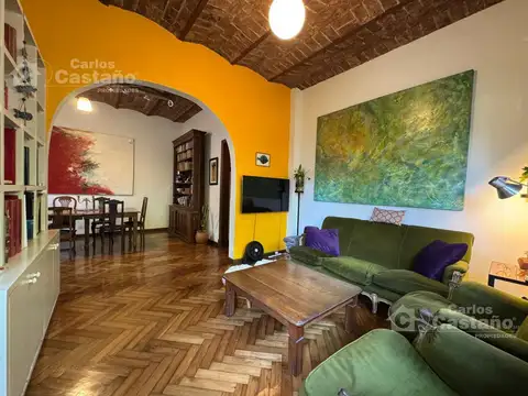 A 2/c de Estación Florida, Casa en Exc. Estado, 5 Amb. con Terraza y Quincho