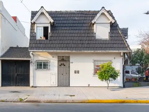 PH de 4 ambientes con cochera, suite y parrilla | Sin expensas | Apto Credito| Versalles