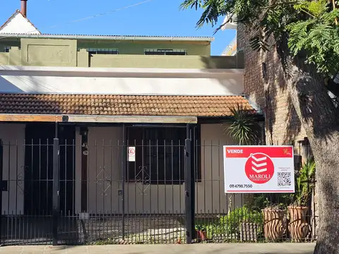 Martínez;  terreno propio; casa 4 amb + escritorio