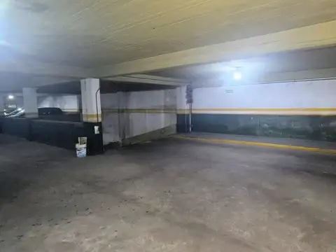 VENTA DE COCHERA EN VILLA LURO PERMUTA