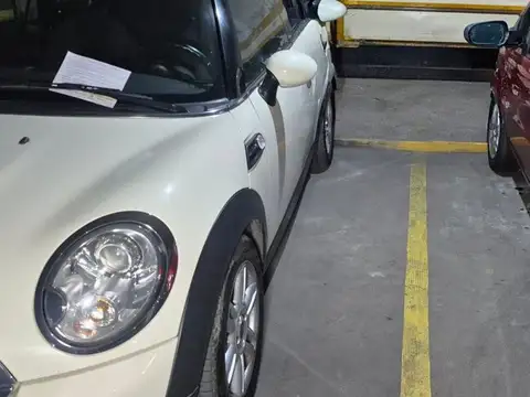 VENTA DE COCHERA EN VILLA LURO PERMUTA