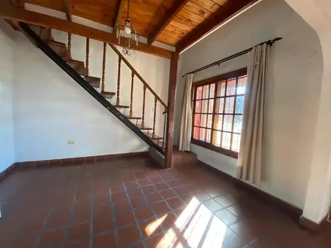 CASA EN VENTA DON TORCUATO 3 DORMITORIO COCHERA