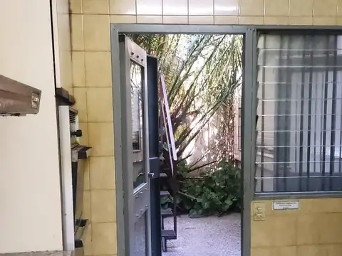 Casa 13 ambientes con 6 baños