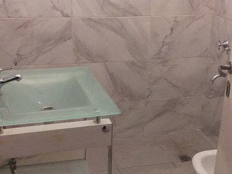 Bahia Blanca 200, Piso PB