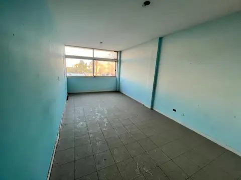 ALQUILER- Alvear  e Independencia  - Oficina