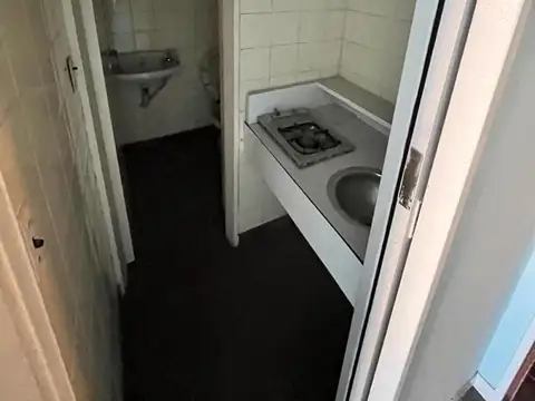 ALQUILER- Alvear  e Independencia  - Oficina