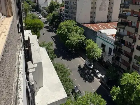 Diaz Velez 3800, Piso 8