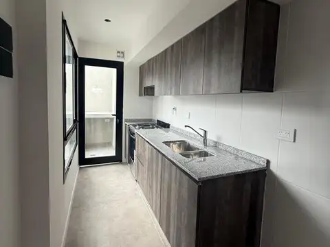 Duplex de 3 Ambientes a Estrenar en Primer y Segundo Piso con Balcon al Frente