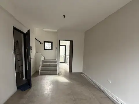 Depto Tipo Casa en Venta de 3 ambientes