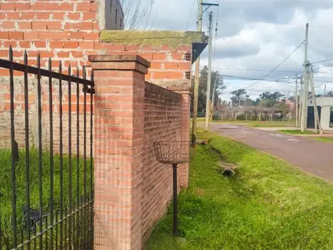 Casa en Venta en Campos De Alvear, USD 20.000