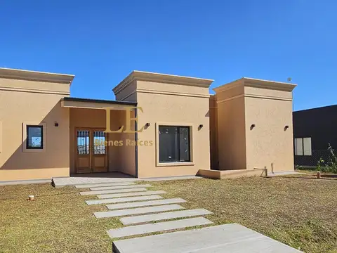 Casa en Venta - Loma Verde -
