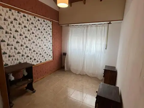 CHALET 3 AMBIENTES EXCELENTE ENTORNO
