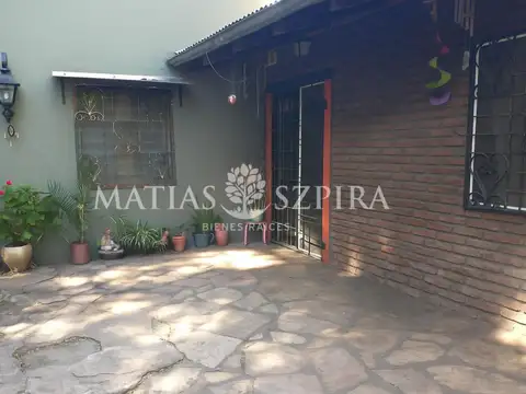 EXCELENTE CASA PH 4 AMBIENTES CON FONDO DE 20 METROS