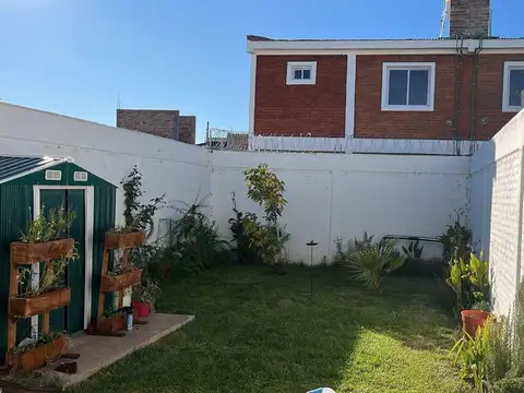 Depto Tipo Casa 4 ambientes con 1 baño