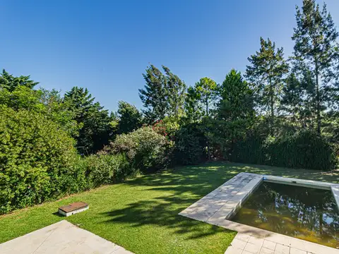 Casa 7 ambientes con 4 baños