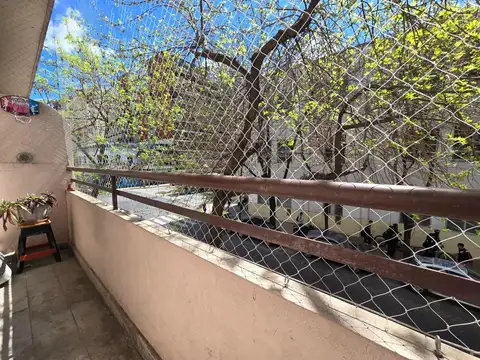 Av Montes De Oca 1400 , Piso 1