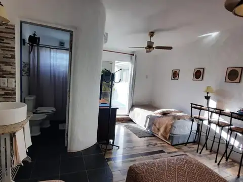 Hotel en venta - 6 Dormitorios 6 Baños - 10000mts2 - Uruguay