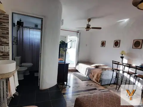 Hotel en venta - 6 Dormitorios 6 Baños - 10000mts2 - Uruguay
