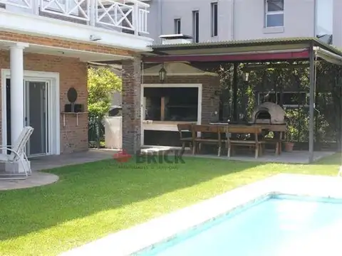 Casa en Venta en La Colina, USD 390.000