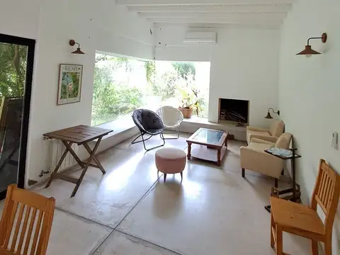 Casa en Venta con 3 cocheras