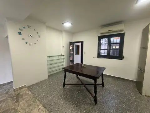 Casa en Alquiler con 1 cochera