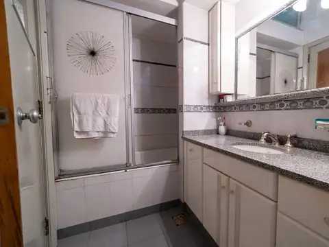 VENTA CASA 4 DORMITORIOS CON COCHERA SALADILLO