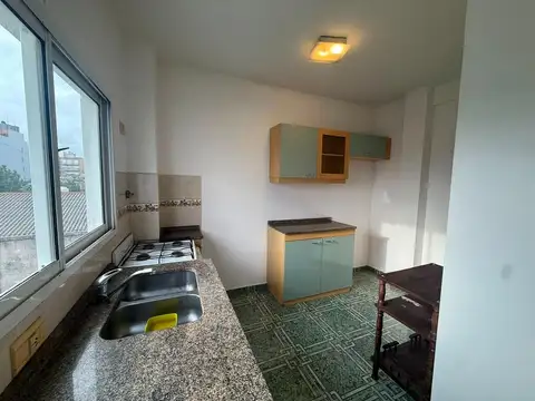 DEPTO EN ALQUILER BRANDSEN 5698 - 2DO 18 WILDE C/COCHERA