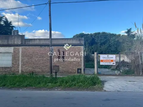Casa 3 ambientes con Parque en venta - Berazategui