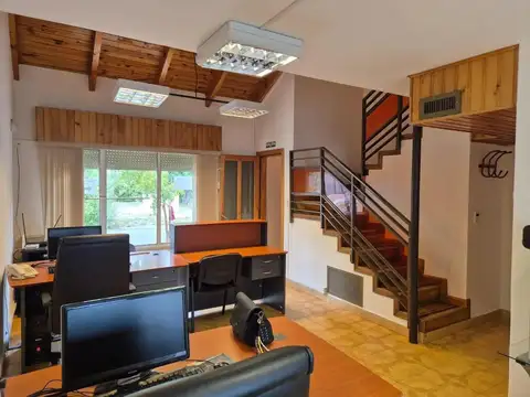 VENTA 5  CASA AMB AMPLIA - LUZ - PATIO-UBICACION