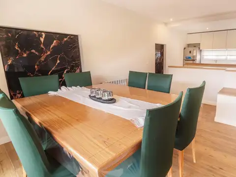 Depto Tipo Casa en Venta con 1 cocheras