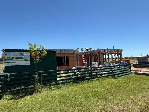 Venta en pozo casa pileta Fincas Joven Permuta financiacion