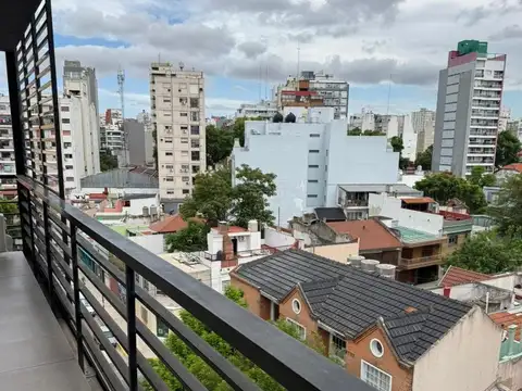 Venta departamento de 3 Ambientes a metros del Parque Centenario