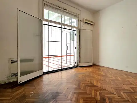 OFICINA EN VENTA  140m2 Galerias Pacifico con Patio FINANCIACION o PERMUTA