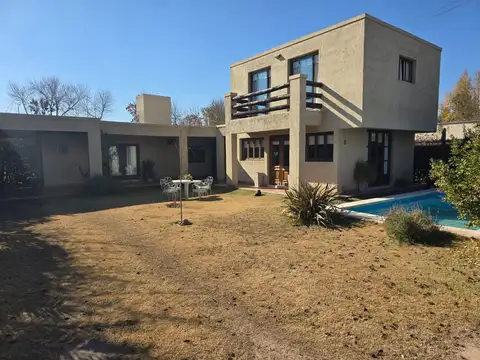 OPORTUNIDAD   HERMOSA CASA EN VENTA EN VISTALBA