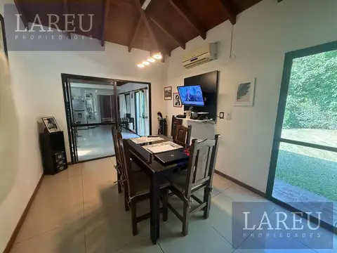 Casa en Venta con 1 cochera