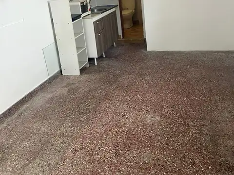 Departamento en Alquiler en Parque Chacabuco, $ 650.000