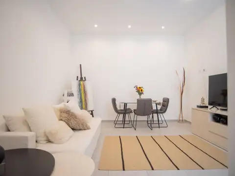 Depto Tipo Casa en Venta en Chacarita, USD 178.000
