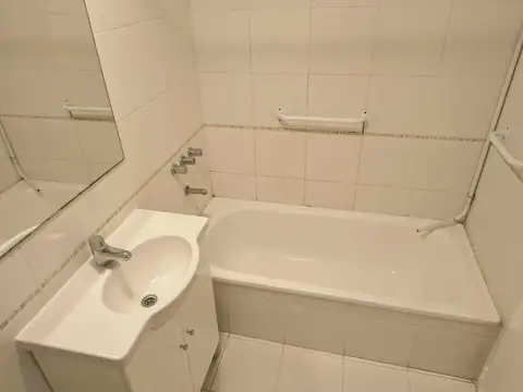 Monoambiente al frente en Alquiler con Balcón - Palermo